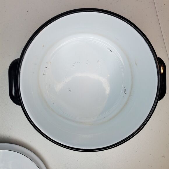 Berggren Vintage Swedish Folk Art Enamelware Pot with Lid - Picture 12 of 14